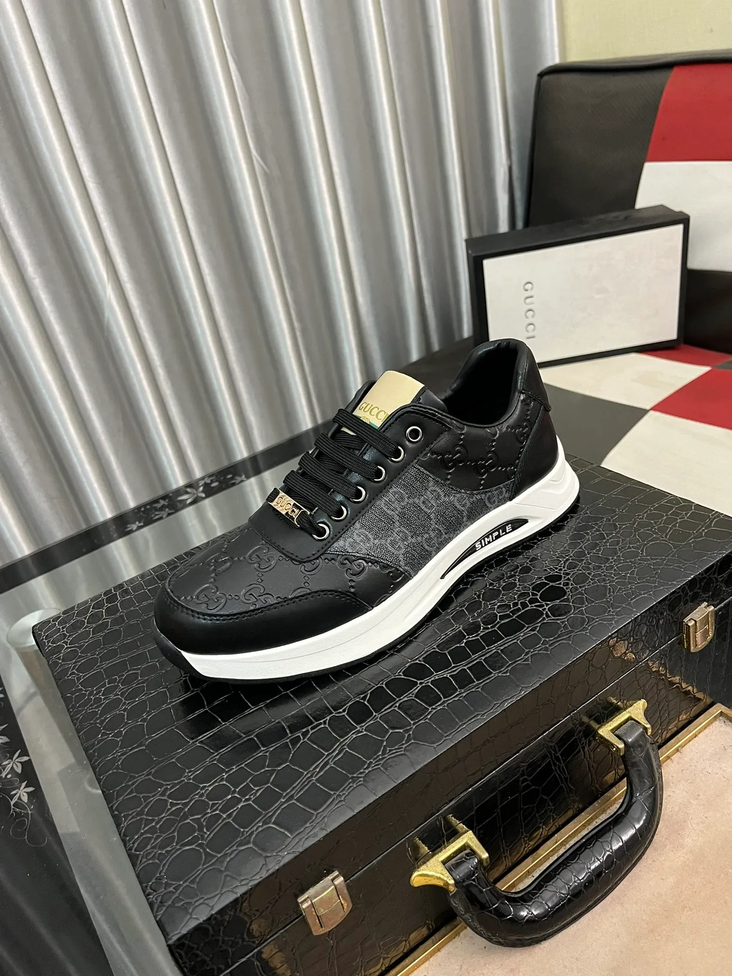 Men's Men's Shoes 💰420 ⌚️⌚️[GUCCI] Gucci men's casual shoes are absolutely popular 🔥The ultimate matching item for trendy men! Irresistible charm of super texture, the main recommendation, the upper is made of high-quality cowhide + breathable fabric, sheepskin feet, wear-resistant rubber sole, noble and elegant! Extremely comfortable🎁🎁You can be as handsome as you want💪 Size: 38-44!